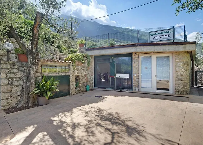 Assenza 9 * ברנצונה סול גארדה